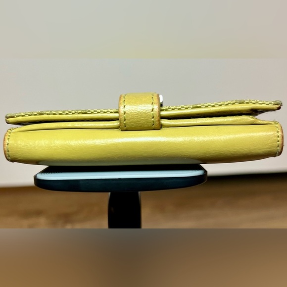 Authentic GUCCI Jackie Beige Green Monogram Wallet with Piston Lock - Picture 9 of 11